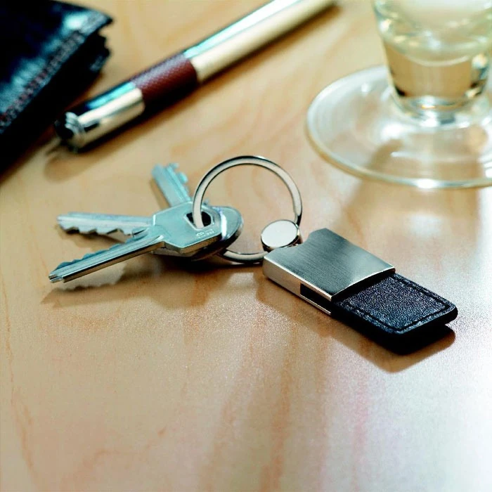 Columbus PU Leather and Metal Key Ring, Featuring a Brushed Silver Plate
